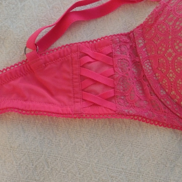 Two Bras - Victoria's Secret/Pink - Picture 4 of 7